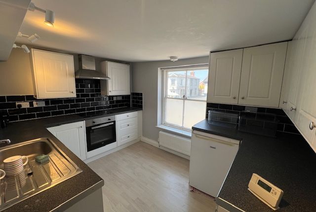 Flat B, 17, St. Nicholas Street, DISS photo 3