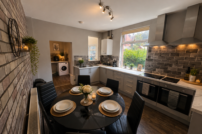078 Broxholme Lane, Room 3, Doncaster photo 5