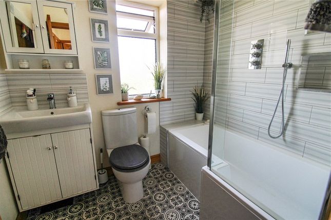 41, Mytholmes Lane, Keighley photo 4