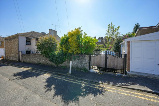 36, Bower Lane, Maidstone photo 3