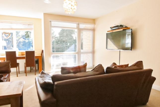 6 Eton Court, Liverpool photo 5
