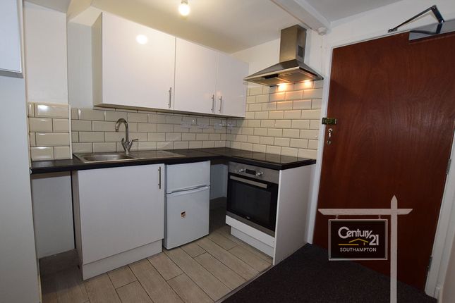 Thumbnail Flat to rent in |Ref: R166590|, St Denys Road, Southampton