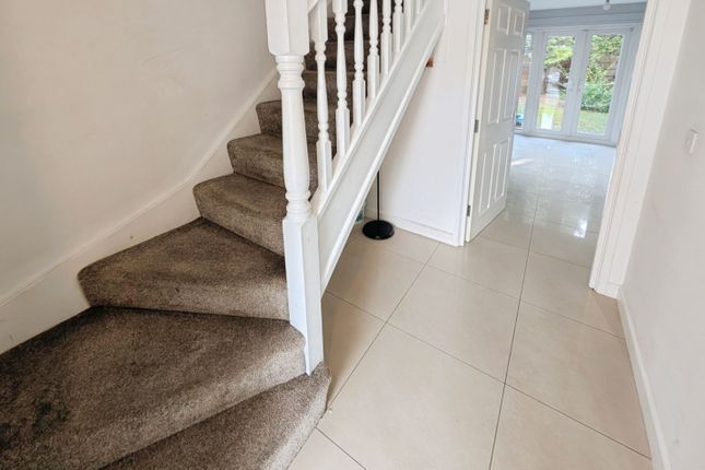84, Parkes Hall Road, Dudley photo 5