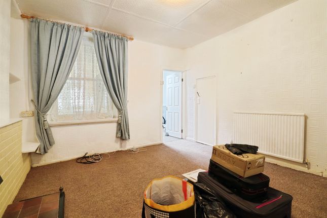 98, Coedpenmaen Road, Pontypridd photo 4