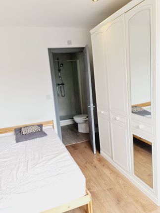 Room to rent in Alliance Terrace, Wellingborough