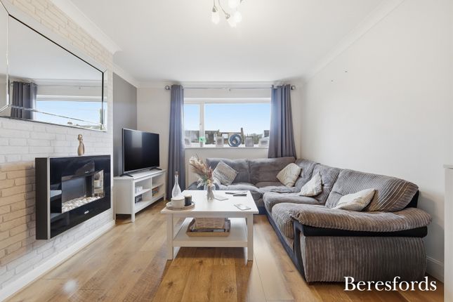 5, Hunter Avenue, Brentwood photo 3