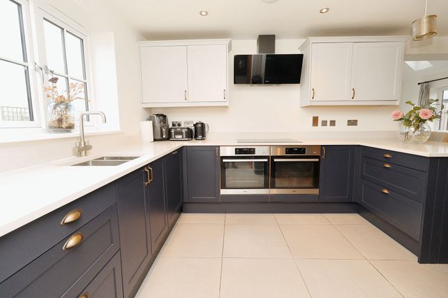 4, Hopkinson Close, Lincoln photo 3