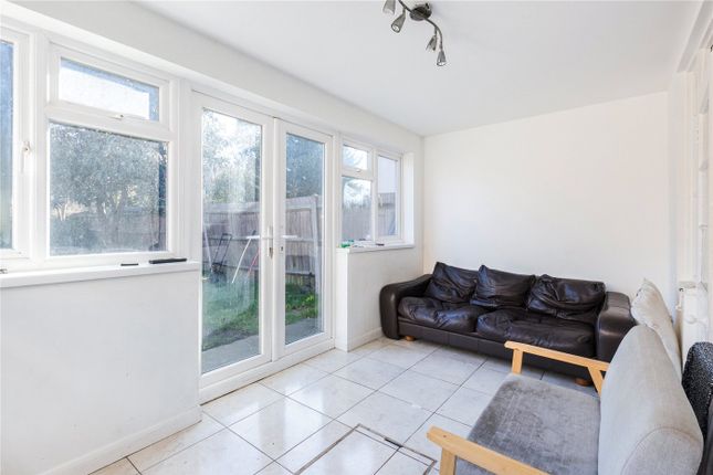 Broadwater Road, London photo 3