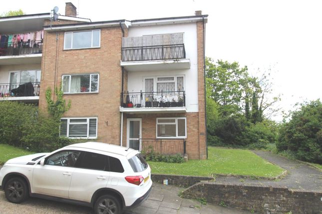 Flat for sale in Cedar Court, High Wycombe