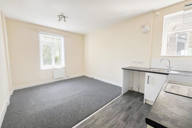 2a, 19, Priory Avenue, Hastings photo 4