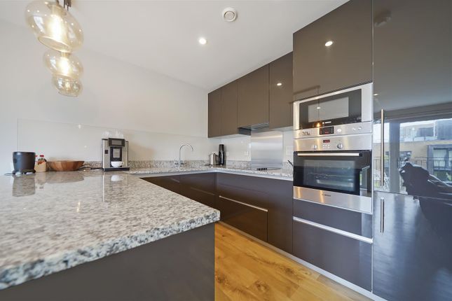 11 Johnson Court, 43 Meadowside - Duzddiri4Btnem4X