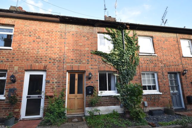 Thumbnail Cottage to rent in Mill Lane, Saffron Walden, Essex