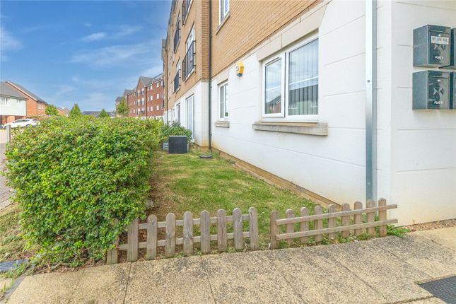 Flat 1, 92, Rowditch Furlong, Milton Keynes photo 4
