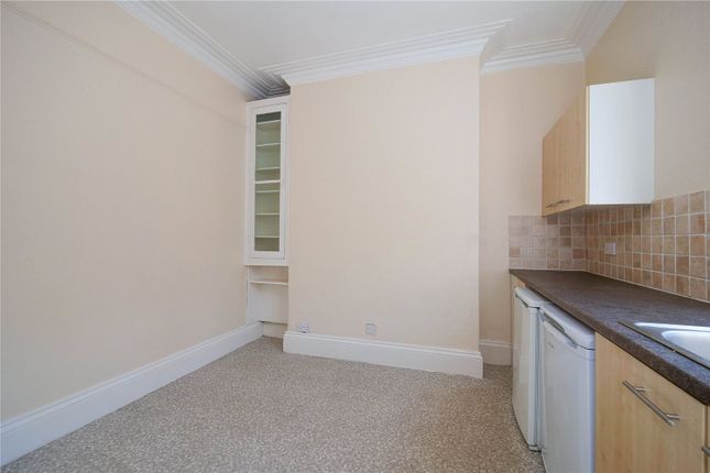 Flat 1, 5, Browgate, Shipley photo 4