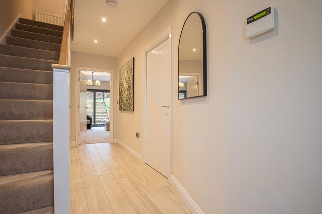 Plot 11, Laithe Avenue, Holmfirth photo 2