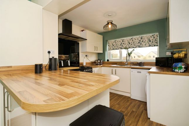 3, Rotherham Road, Barnsley photo 4