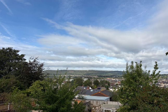 Lewis Road, Neath photo 3