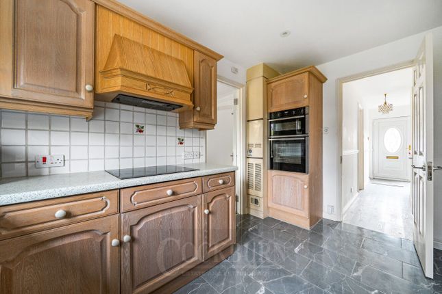 11, Margaret Gardner Drive, London photo 4