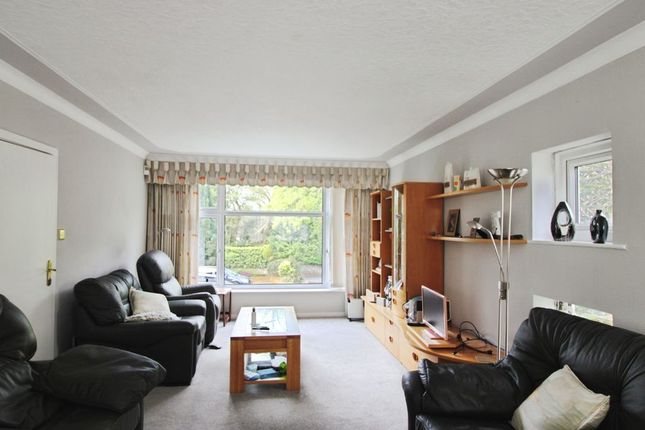 15 Grosvenor Court, Park Lane, Salford photo 5