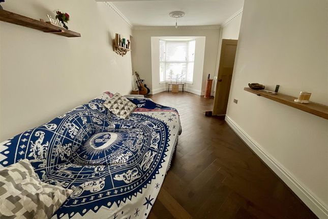 4, Walters Road, Llanelli photo 2