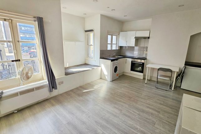 Flat 1, 19a, Duke Street, Chelmsford, Essex photo 2
