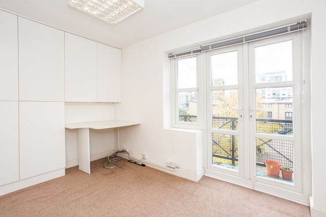 Town house for sale in Alphabet Square, London