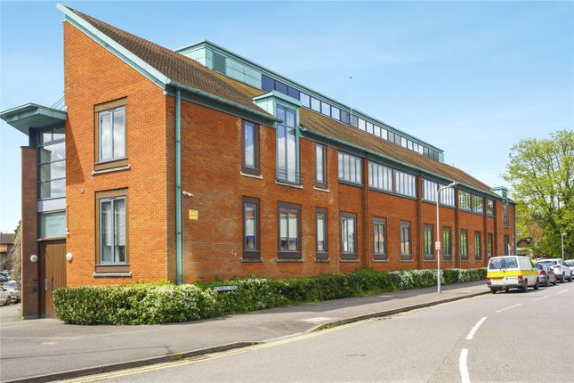 Flat for sale in Baring Road, Beaconsfield