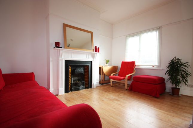 Thumbnail Flat to rent in Kendall Avenue, South Croydon, Surrey