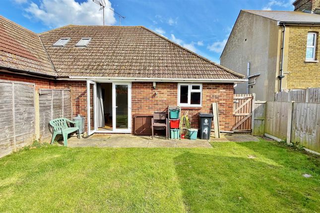 4, Butchers Lane, Walton On The Naze photo 4
