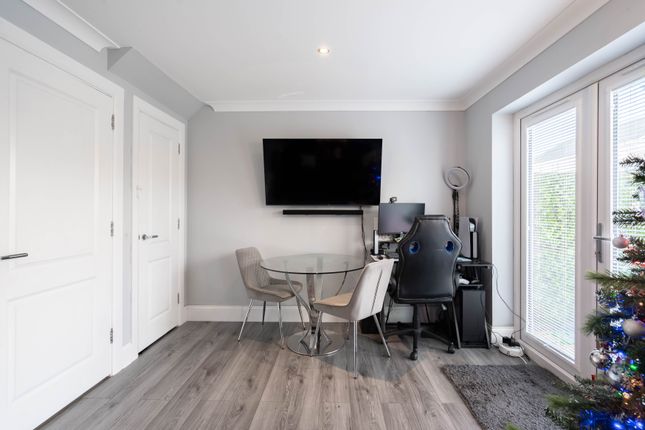 31, Mcleod road , Alloa  photo 4