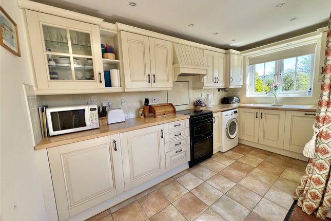 31, St. Andrews View, Blandford Forum photo 2