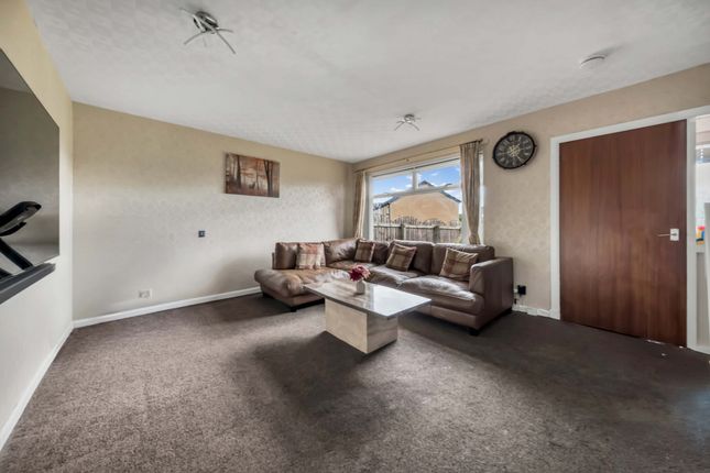 6, Lennox Gardens, Dundee photo 3