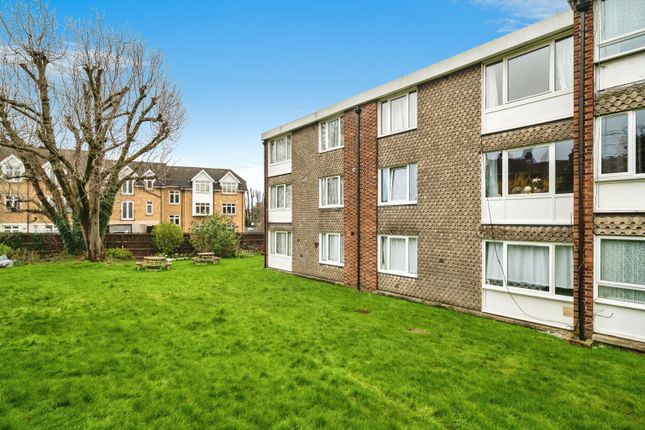 Flat for sale in Wendy Close, Enfield