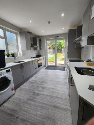 141, Elmstead Avenue, Wembley photo 5