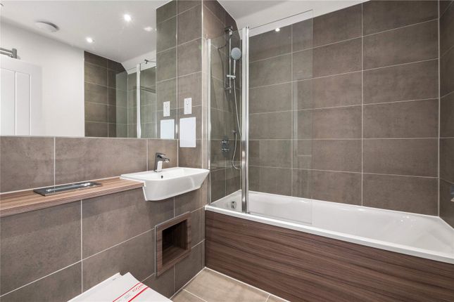 1, Tuscany Way, Maidstone photo 4