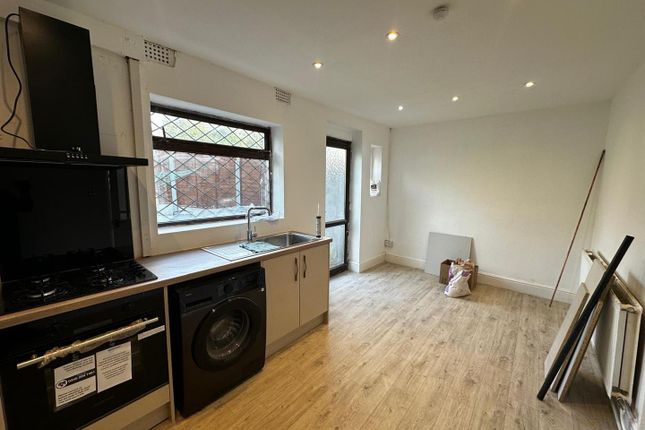 14, Lathom Grove, Birmingham photo 4