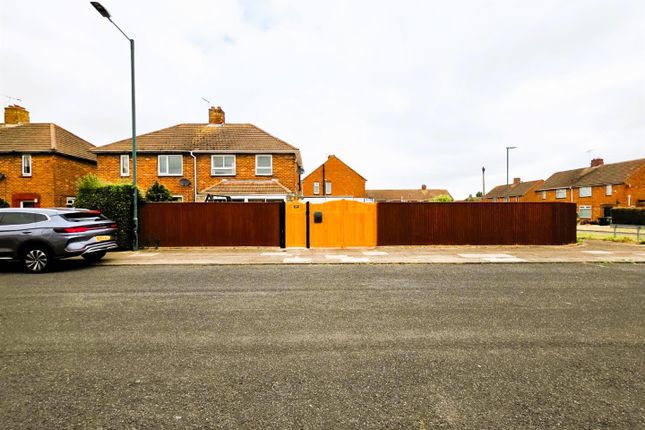 34, Pershore Avenue, Grimsby photo 2