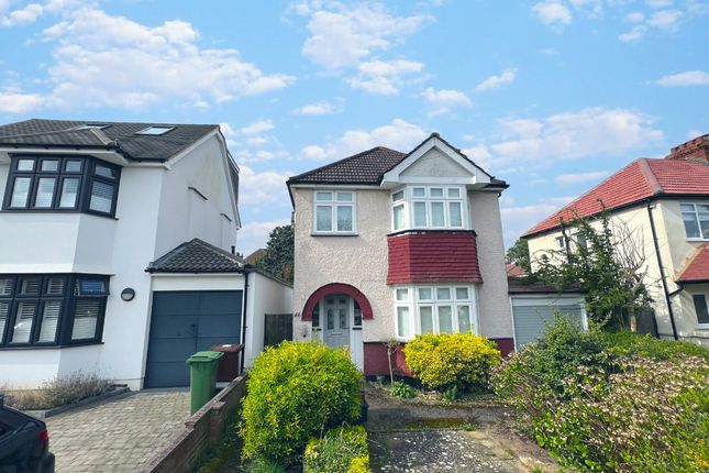 Thumbnail Detached house for sale in Pine Ridge, Carshalton On The Hill