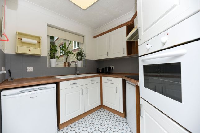 Flat 2, The Views George Street, Huntingdon photo 4