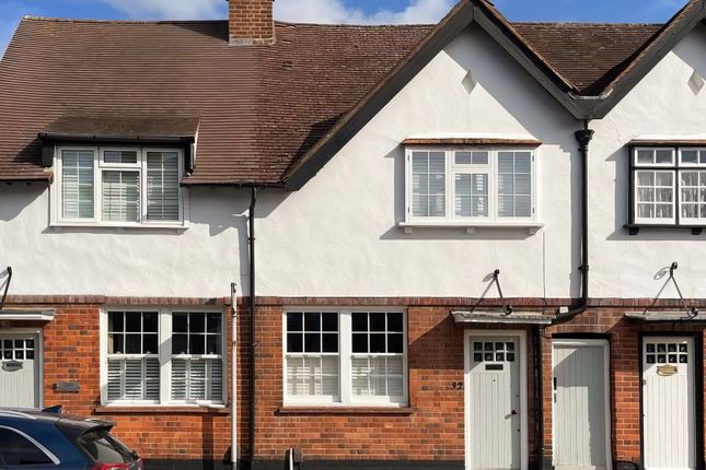 Cottage to rent in Windsor Street, Chertsey