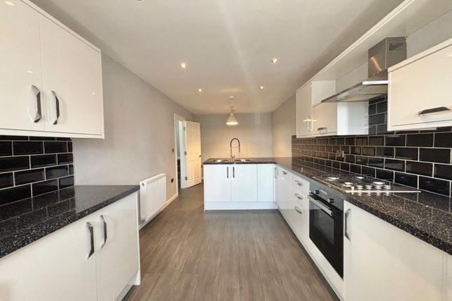 24, Worsbrough Road, Barnsley photo 3
