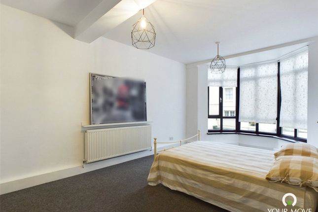 Flat 1, 1-2, Marine Gardens, Kent photo 3