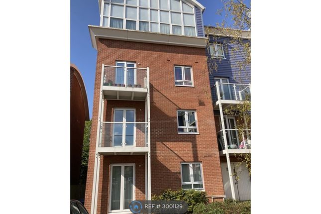 Pumphouse Crescent, Watford photo 2