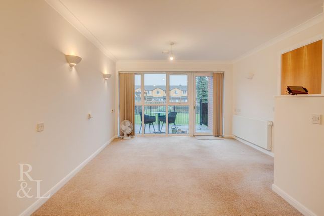 8 Hilton Grange, Hilton Crescent, Nottingham photo 4