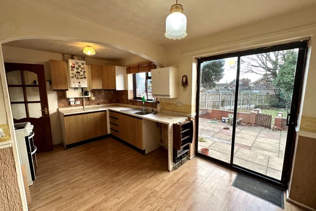 72, Keats Road, Willenhall photo 4