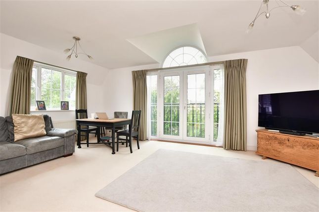 Thumbnail Flat for sale in Hartington Close, Reigate, Surrey