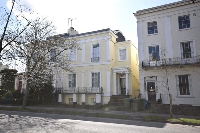 Clarence Square, Gloucestershire photo 3