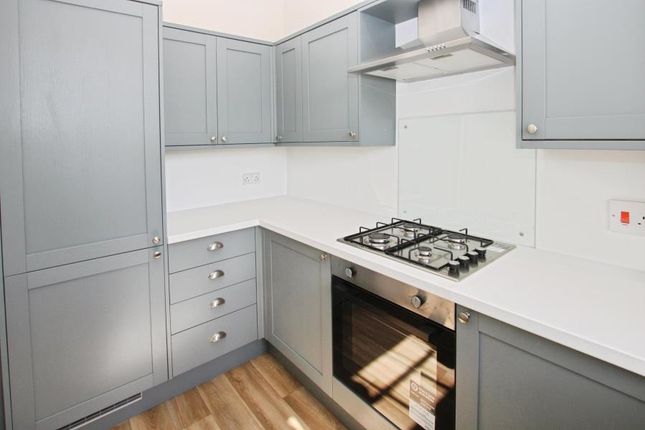 Flat 7 Cleevewood House, Cleeve Wood Road, Bristol photo 4