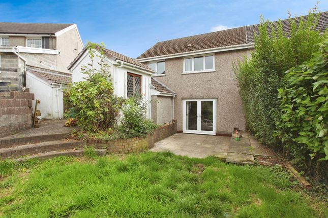 32, Winslade Avenue, PORTH photo 2