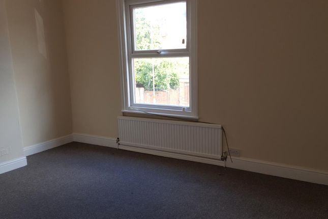 Terraced house to rent in Newington Road, Northampton